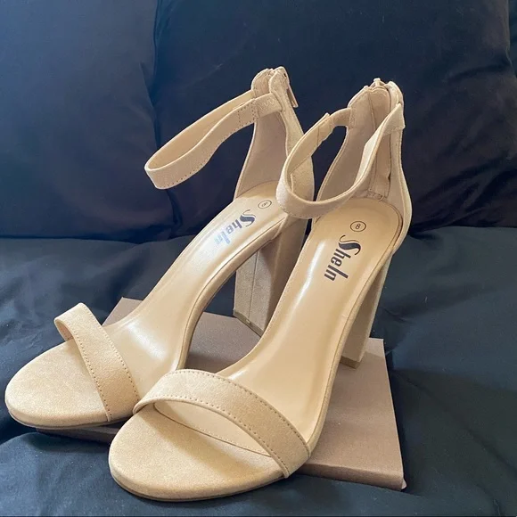 Open toe heels - Picture 3 of 4